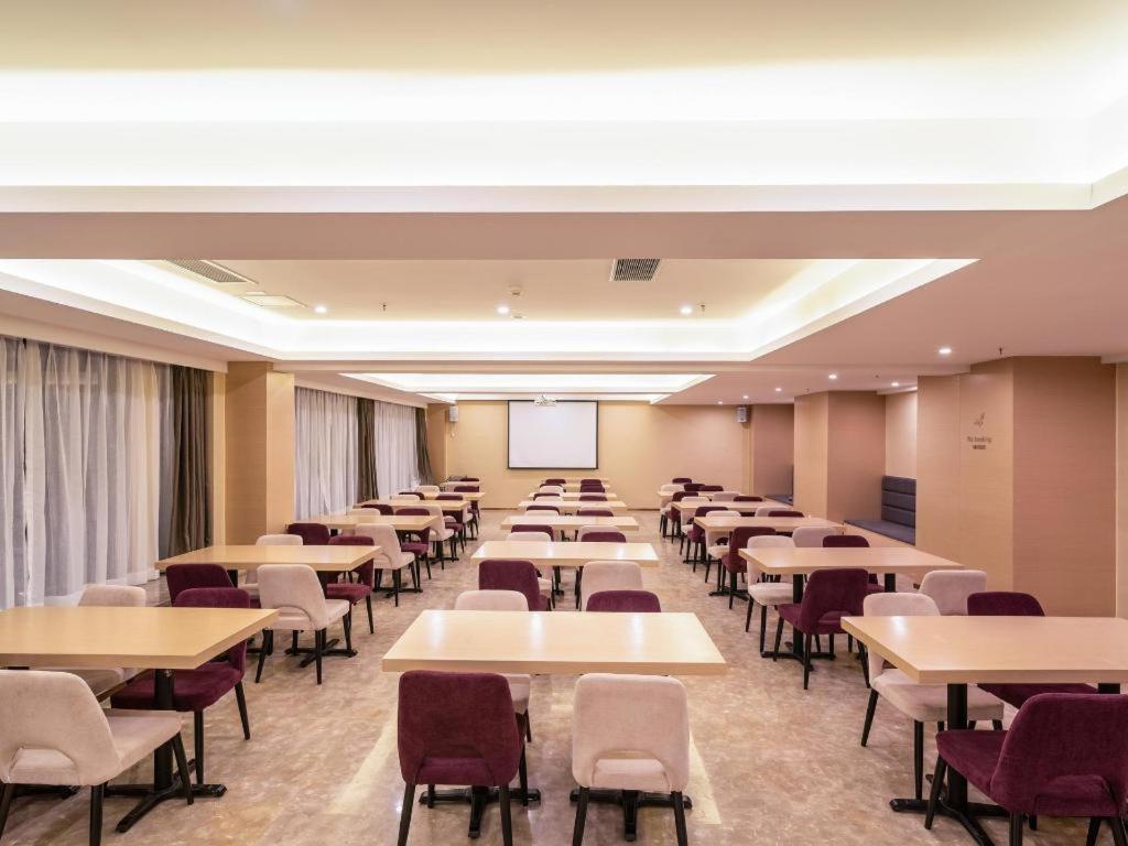Lavande Hotels- Guiyang Huaxi Tongshijie Kültér fotó